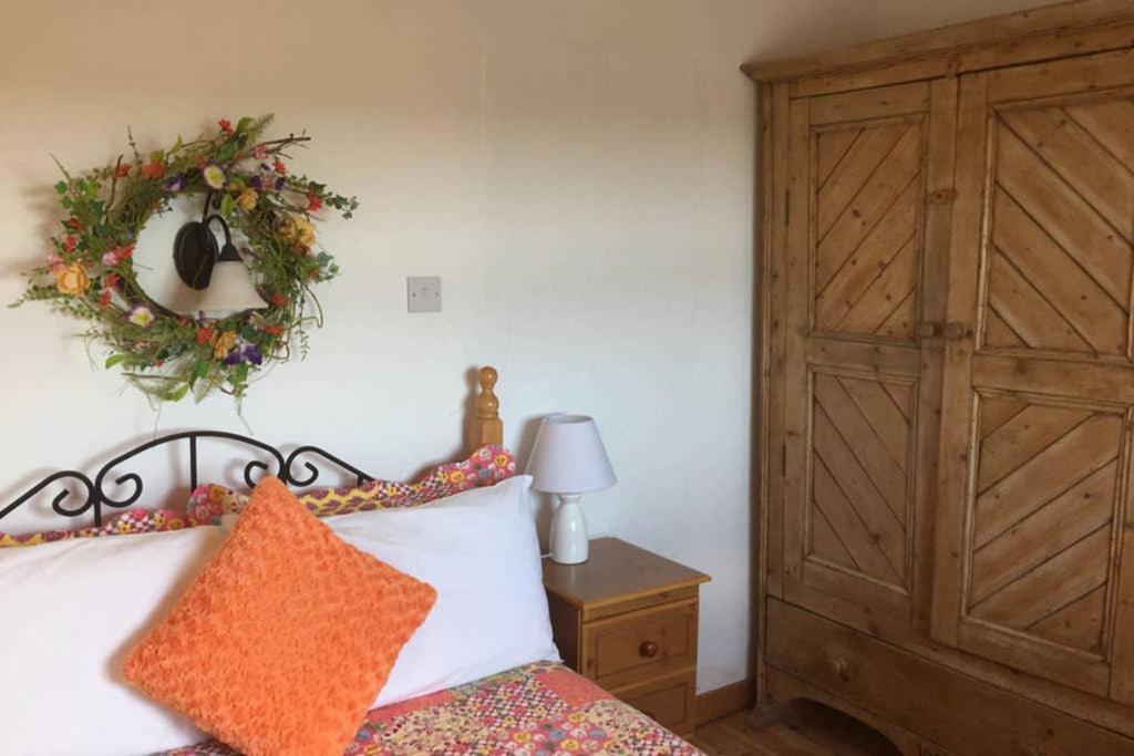 Carrowauff Red Stonecutters Cottage, Doolin מראה חיצוני תמונה