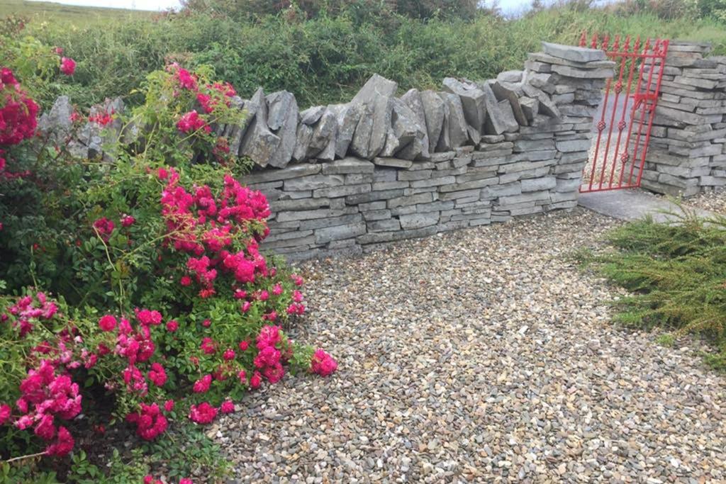 Carrowauff Red Stonecutters Cottage, Doolin מראה חיצוני תמונה