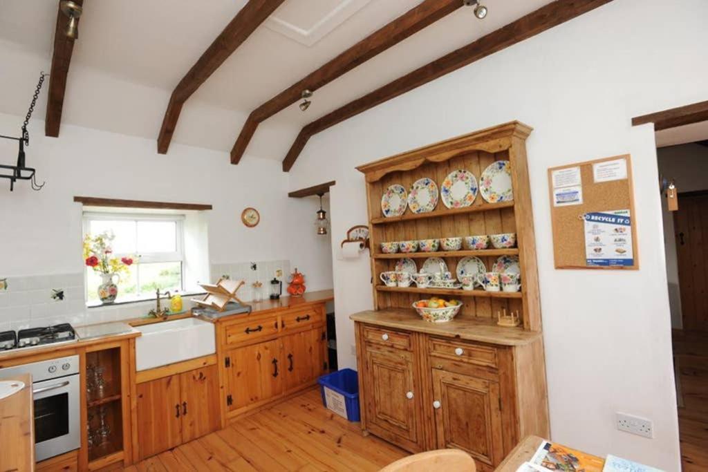 Carrowauff Red Stonecutters Cottage, Doolin מראה חיצוני תמונה