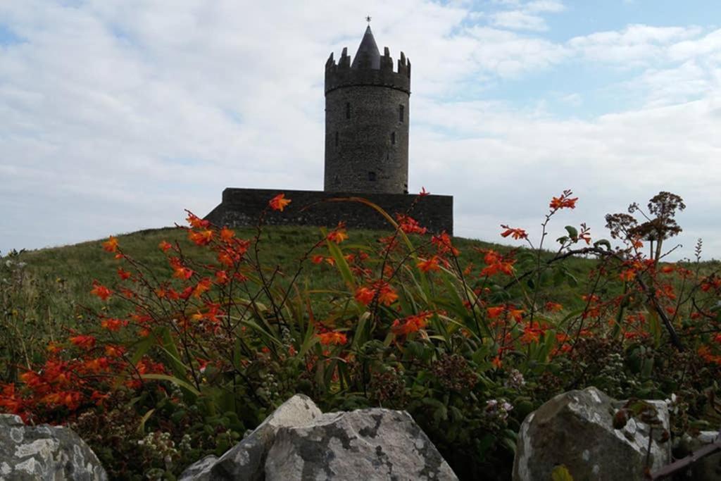 Carrowauff Red Stonecutters Cottage, Doolin מראה חיצוני תמונה